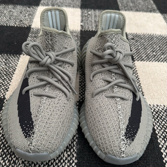 Gray Yeezy Boost 350 V2 Sneakers - Picture 2 of 7